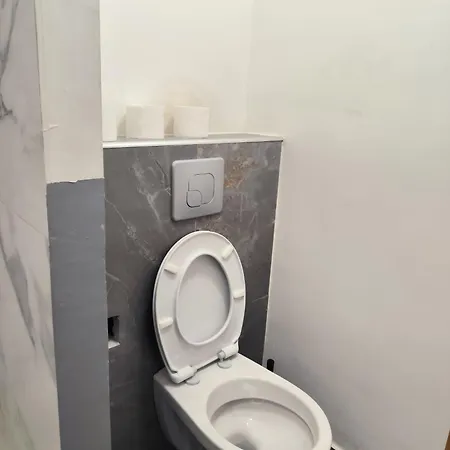 Jelyad Stade Apartament *